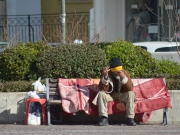 Ο άστεγος της διπλανής πόρτας