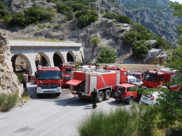 Σημείο διαφυγής, από όπου μπήκαν οι πυροσβέστες στη σήραγγα