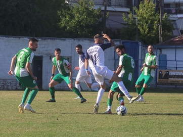 Ντέρμπι με φόντο  την κορυφή σε Νεάπολη και Μαυροβούνι