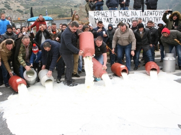 Δίωρους αποκλεισμούς της εθνικής αποφάσισαν οι αγρότες