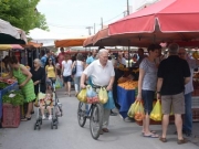 Λαϊκή Σαββατόβραδο και δίπλα στο κύμα θα λειτουργήσει στην παραλία Σωτηρίτσας (φωτ. αρχείου).