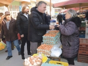 Στη λαϊκή Νεάπολης ο Θαν. Μαμάκος