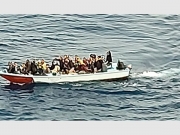 Eνας νεκρός, 6 αγνοούμενοι μετά τη βύθιση σκάφους
