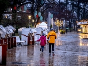 Εξετάζει κλείσιμο εσωτερικών  και εξωτερικών συνόρων...