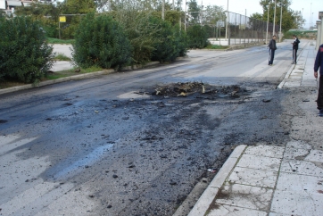 Εκαψαν 16 κάδους απορριμμάτων στα Φάρσαλα