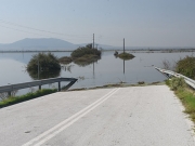 Οδοιπορικό στα πλημμυρισμένα παρακάρλια