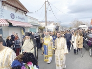 ΠΛΑΤΑΜΩΝΑΣ: Εριξαν τον σταυρό στο λιμάνι