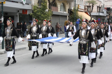 Παρέλαση και με τον νου στους ήρωες του ’40