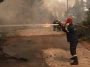 Μάχη με τις αναζωπυρώσεις πυρκαγιών