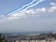 Γαλανόλευκο  «αντίο»...