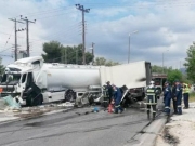 Βυτιοφόρο έπεσε σε μάντρα σπιτιού