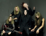 Με «Mamma Kin» και «Lizzy Borden»