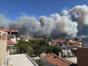 Ολονύχτια μάχη με τις φλόγες στον Βαρνάβα